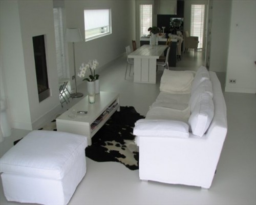 White Seamless Poured Resin Flooring Luxury Apartment North London